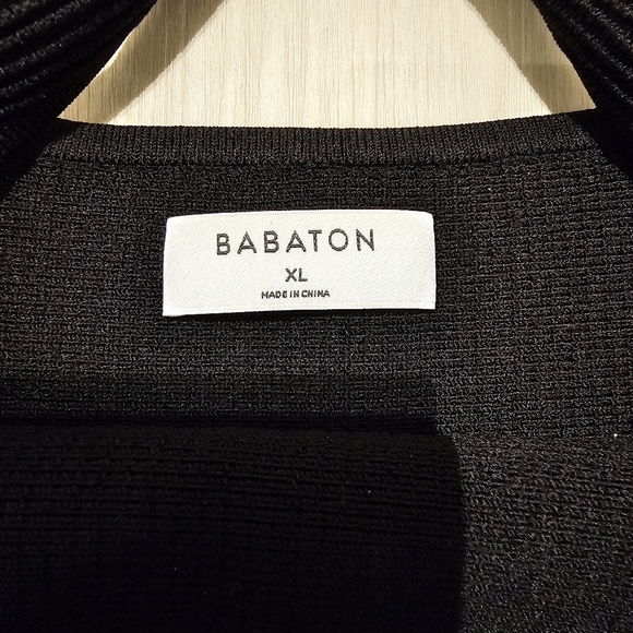 NWT Black cropped sculpt knit top in xl - Picture 4 of 5